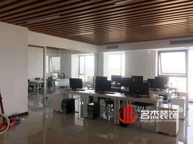 办公室番茄视频黄色APP下载链接实景图.jpg