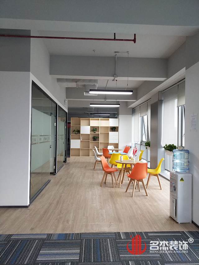 休闲区番茄视频黄色APP下载链接完工照.jpg